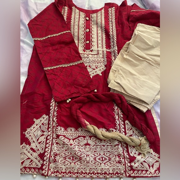 Brand new three piece cotton with embroidered - Picture 4 of 6